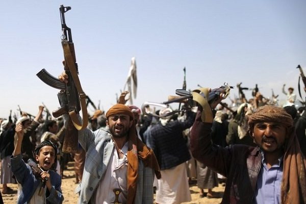ميليشيا الانقلاب في اليمن تلجأ إلى الصور المفبركة لرفع معنويات عناصرهم المنهارة