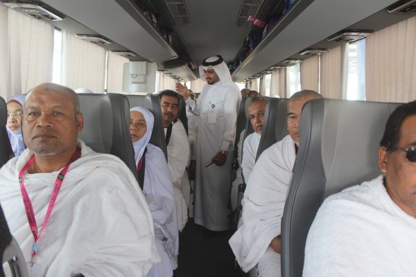 مكتب إرشاد الحافلات يرشد أكثر من 700 ألف حاج وحافلة في مكة والمدينة