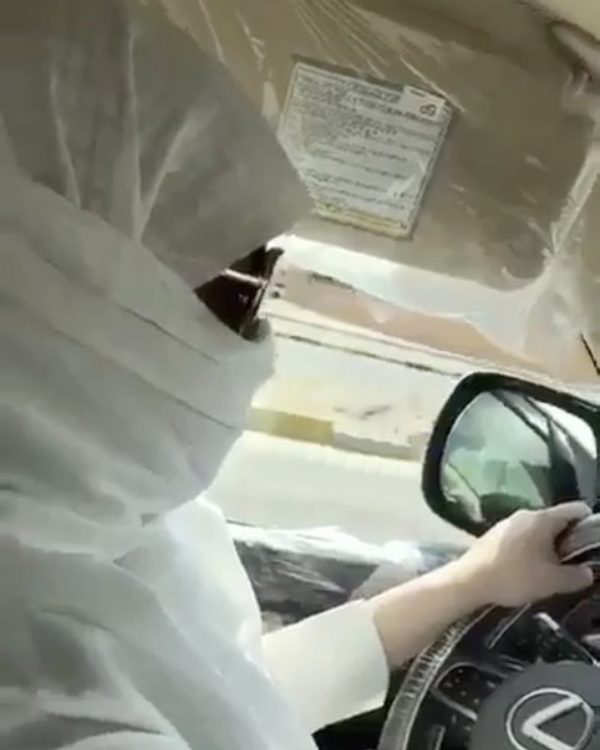 مصور فيديو لسيدة تقود السيارة يسلم نفسه للشرطة