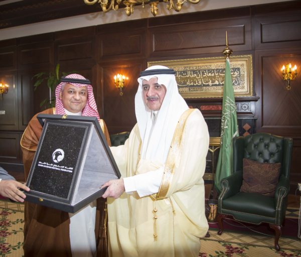 أمير منطقة تبوك يلتقي رئيس الإتحاد السعودي لكرة القدم