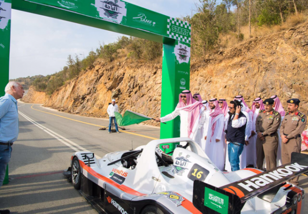 أمير منطقة الباحة يطلق فعاليات سباق رالي تحدي الباحة لصعود المرتفعات