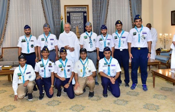 ”  الأمير خالد الفيصل” يستقبل الكشافة ويُشيد بأعمالهم في خدمة الحجاج