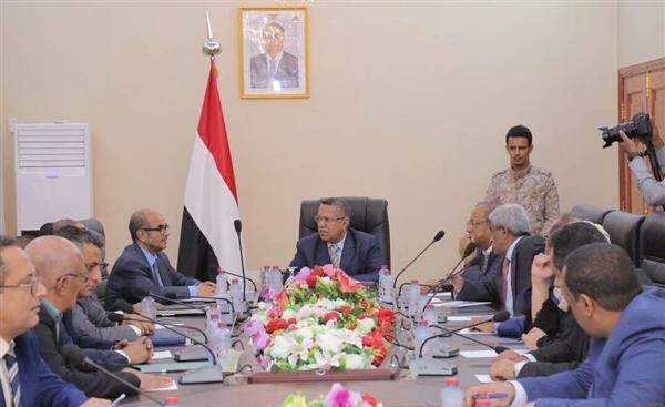 الحكومة اليمنية : ماضون بمساندة التحالف العربي في التصدي للإرهاب