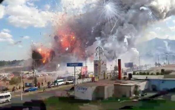 مقتل شخصين  إثر إنفجار بمصنع للألعاب النارية في “المكسيك”
