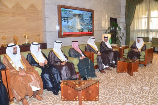 أمير الرياض يستقبل رئيس مجلس الأمناء ومدير وأعضاء جامعة الأمير سلطان