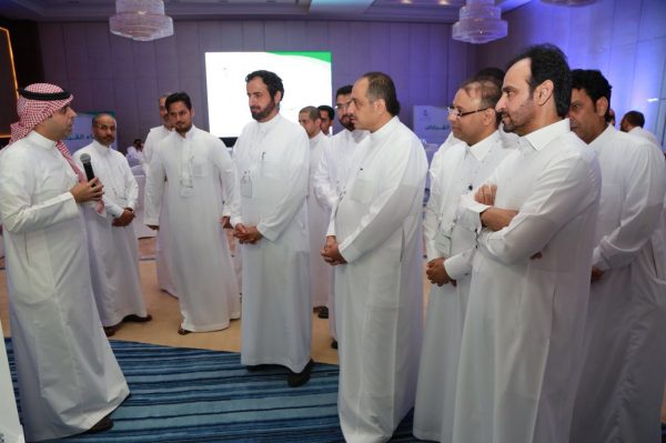 وزير الصحة يدشن معرض حكاية مدينة الملك سعود الطبية