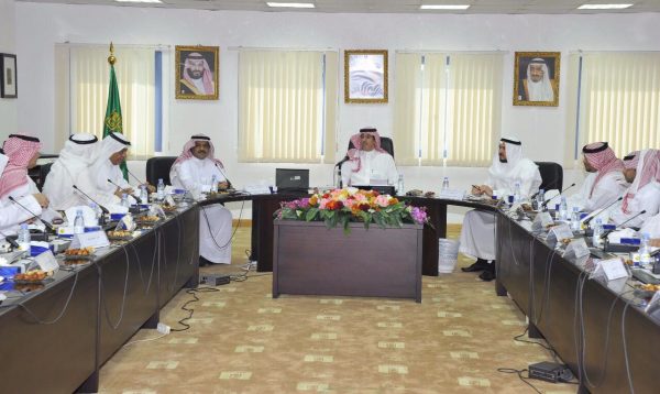 لقاء وزير الثقافة والإعلام مع رجال الأعمال في “جدة”