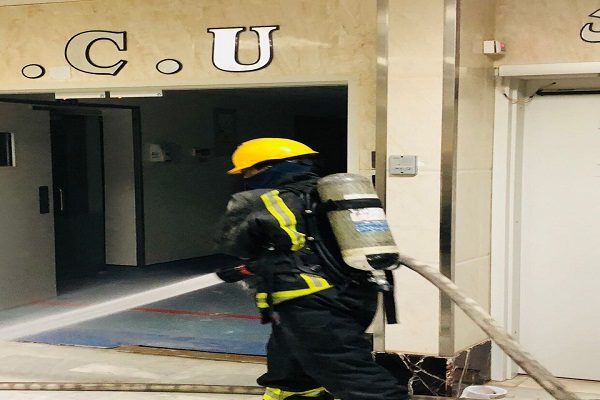“مدني الطائف” يسيطر على حريق اندلع في مستودع بمستشفى الأمين