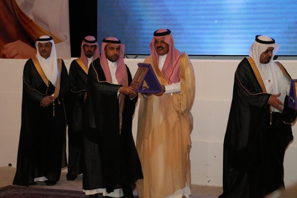 “أمير حائل” يتوج تعليم حائل بجائزة آبار حائل لفوزها بالتميز الإداري على مستوى المملكة