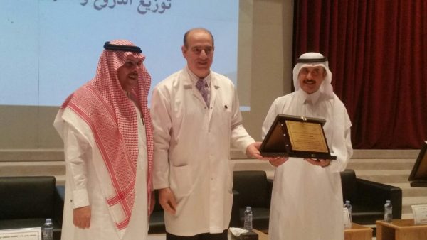 “مدير تعليم الرياض” يفتتح ملتقى مبادرات الصحة المدرسية للمرشدين الصحيين