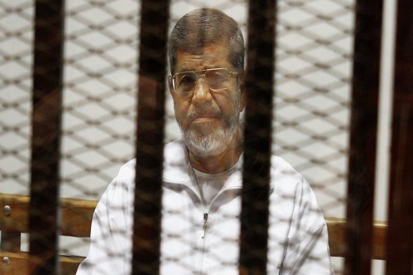 السجن “3” سنوات وغرامة مليون جنيه للرئيس المصري الأسبق “محمد مرسي”
