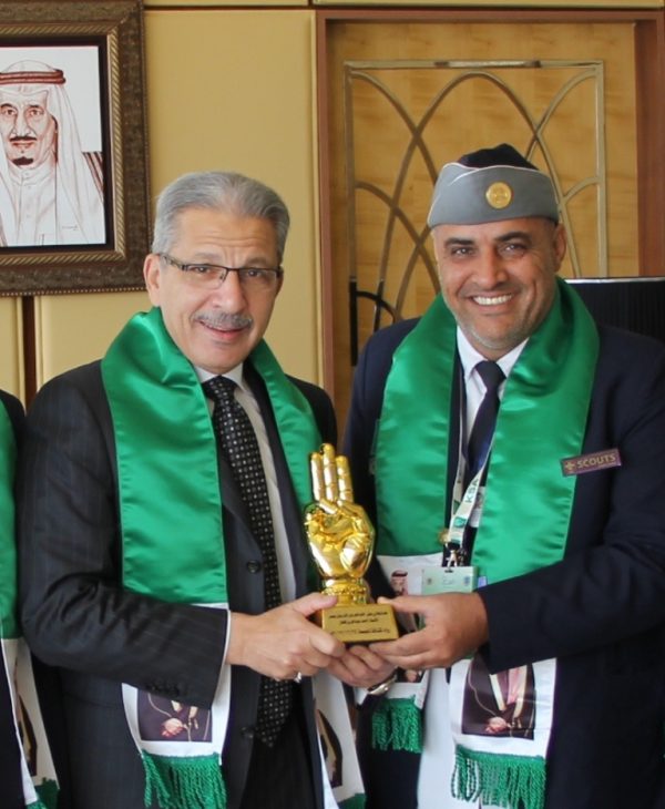 سفير خادم الحرمين الشريفين لدى مصر يستقبل رواد كشافة المجمعة
