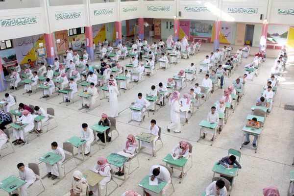 100 ألف طالب وطالبة يستهلون اختبارات الفصل الدراسي الأول في “تبوك”  الأحد