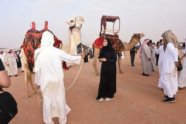 نساء البدو استلهمن “زغرودة الفرح” من الإبل