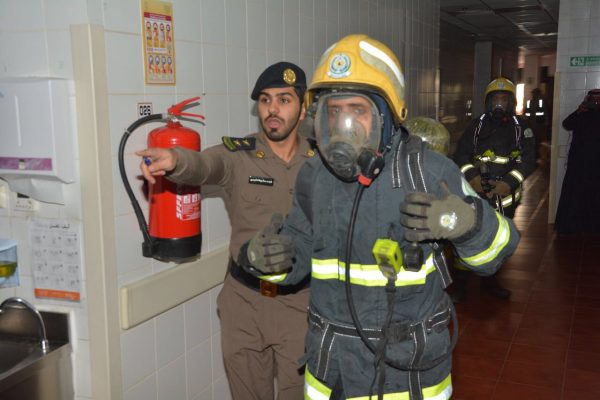 “مدني تبوك” ينفذ فرضية حريق في مستشفى الملك فهد التخصصي