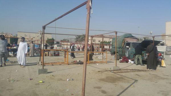 بلدية القطيف تخلي وتغلق سوق الطيور احترازياً