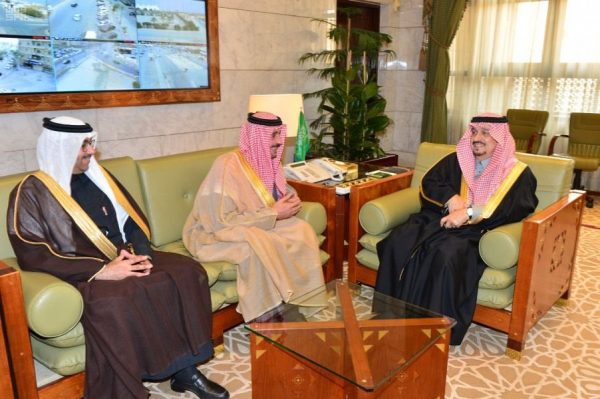 “أمير الرياض”يستقبل مدير عام إدارة المجاهدين اللواء منصور الشدي