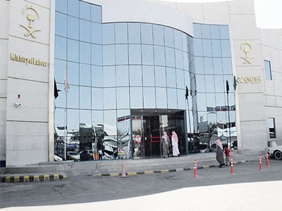 “العمل” رجب المقبل تطبيق قرار قصر العمل في تأجير السيارات على السعوديين