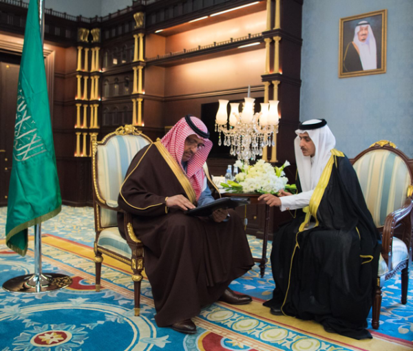 ” أمير الباحة ” يعتمد جدول برامج وفعاليات أعمال لجنة حماية البيئة لهذا العام