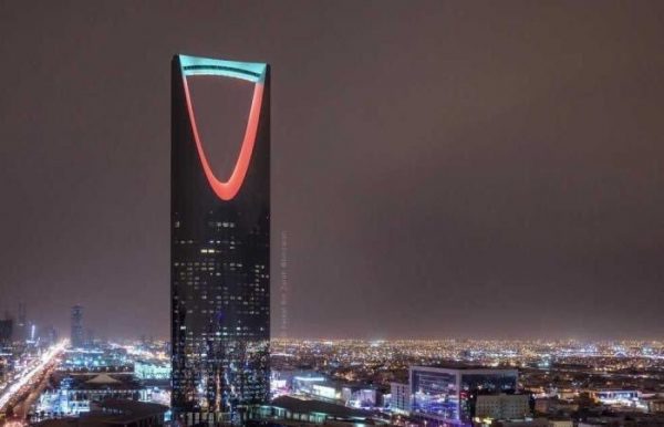 برج المملكة بالرياض يشارك الكويت الاحتفال باليوم الوطني