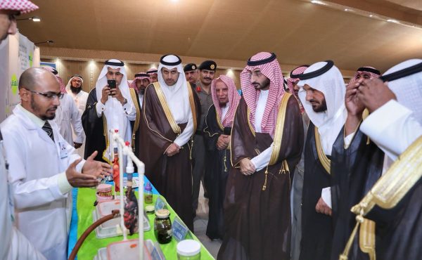 أمير مكة يشارك حفل تخريج وتكريم 100 متعافٍ من إدمان المخدرات