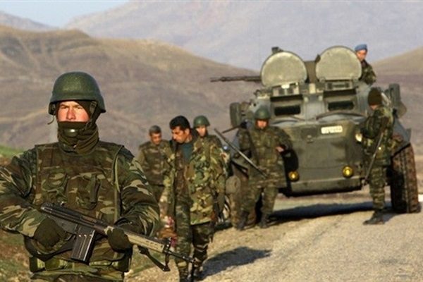 مقتل وإصابة “12” جندياً في هجوم على قاعدة عسكرية جنوب شرقي تركيا