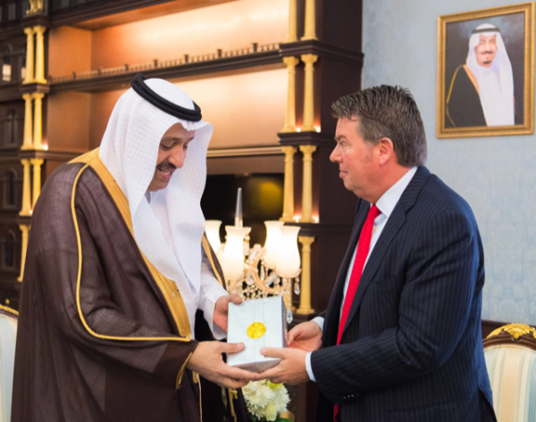 ” أمير الباحة ” يستقبل القنصل العام الأمريكي لدى المملكة