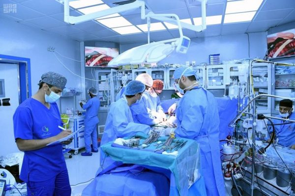 منظمة البلسم الدولية تنجز 42 عملية جراحية للقلب منذ وصولهم لمدينة المكلا