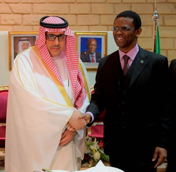 وكيل إمارة منطقة الرياض يحضر حفل سفارة تنزانيا لدى المملكة