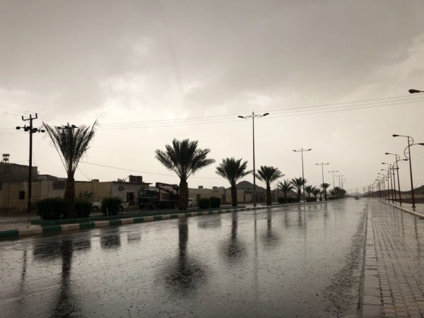 أمطار غزيرة بمحافظة “بيشة” وراء تعليق الدراسة غدًا