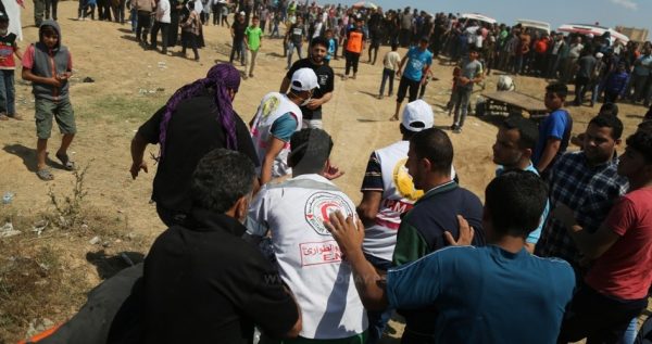 شهيدان وعشرات الإصابات في مليونية العودة بغزة