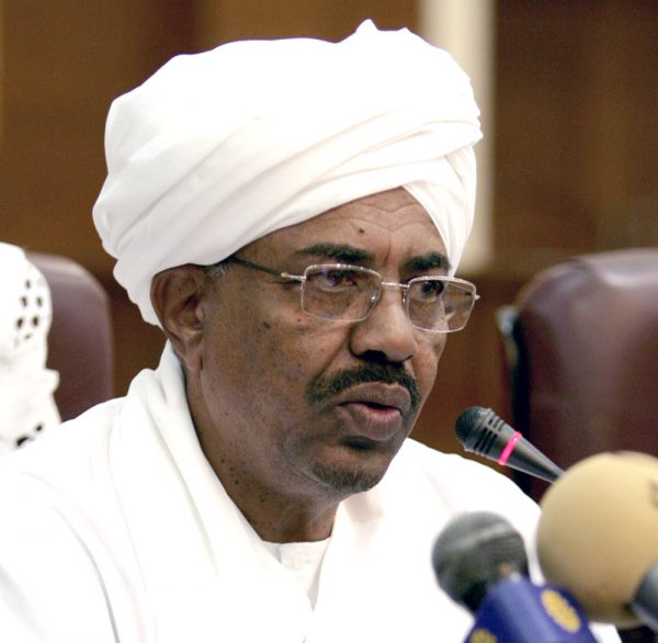 رئيس السودان يغلق “13”بعثة دبلوماسية بالخارج
