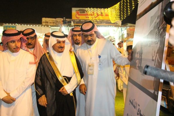 العطيشان يدشن فعاليات مهرجان ليالي رمضان في حفرالباطن