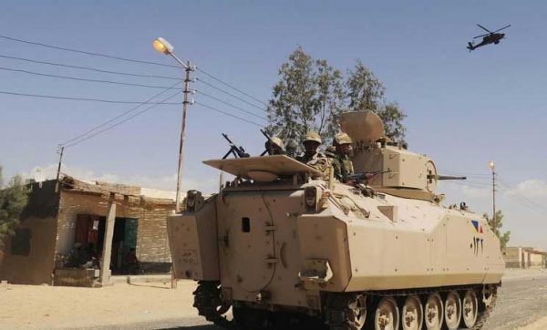 الجيش المصري يقتل 8 مسلحين ويدمّر 80 وكرًا إرهابيًا في شمال ووسط سيناء