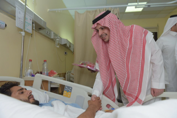 الأمراء خالد وعبدالعزيز ومحمد بن حسام بن سعود يهنئون مرضى مستشفيات الباحة بشهر رمضان المبارك