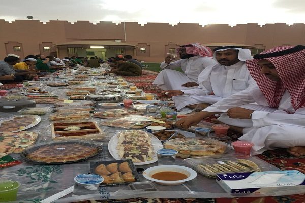 مائدة رمضانية جماعية لنزلاء ملاحظة حائل
