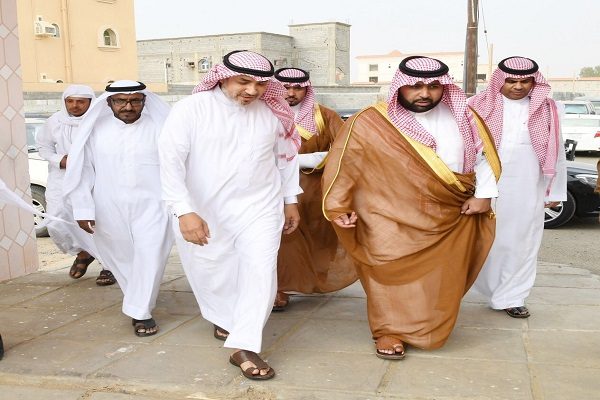 نائب أمير جازان يعزي في وفاة إمام وخطيب جامع أبو شملة بالمعبوج