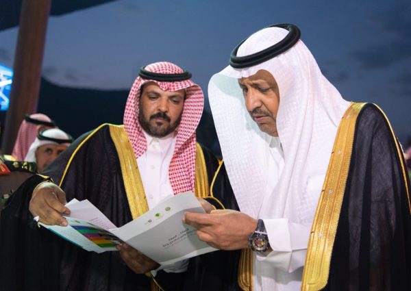أمير الباحة يدشن المعرض المصاحب لليوم العالمي لمكافحة المخدرات