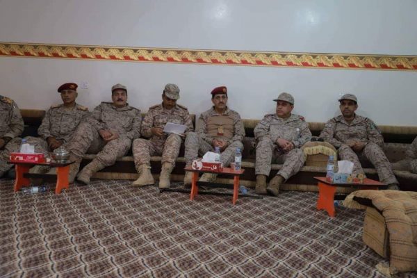 رئيس هيئة الأركان العامه للقوات المسلحة اليمنيةيستقبل رئيس هيئة الركن بقوات التحالف المشتركة