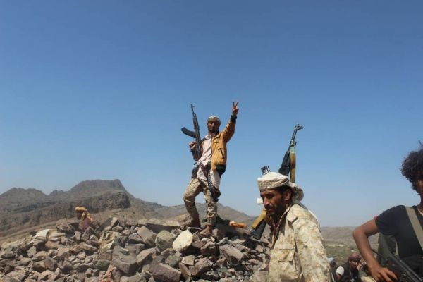 قوات الجيش اليمني ‏تهاجم مجموعة من عناصر مليشيات الحوثي