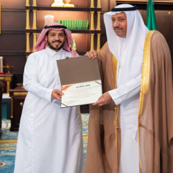 الأمير حسام بن سعود يطلع على برامج هيئة السياحة والبريد السعودي بالمنطقة