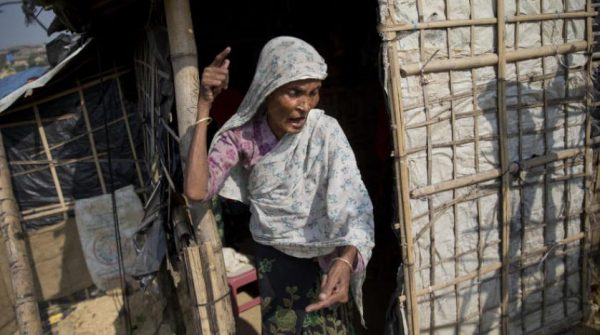 شرطة ميانمار تصيب أربعة من مسلمي الروهينغا بالرصاص