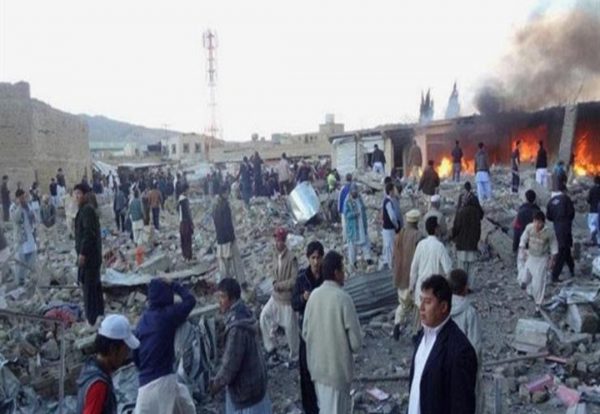 ارتفاع ضحايا التفجير الذي استهدف سوقا في باكستان  إلى 32 قتيلا