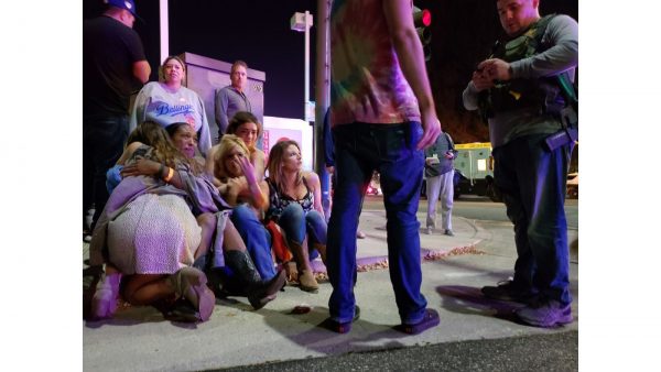 إصابة ضابط شرطة والعديد من المدنيين في حادث إطلاق نار بكاليفورنيا