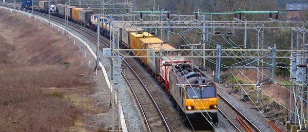 الصين تطلق خط قطارات شحن يربطها مع مدينة دويسبورج الألمانية