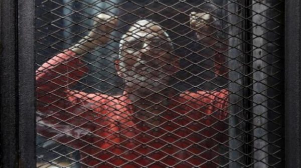 محكمة مصرية تقضي بسجن مرشد الإخوان 10 سنوات