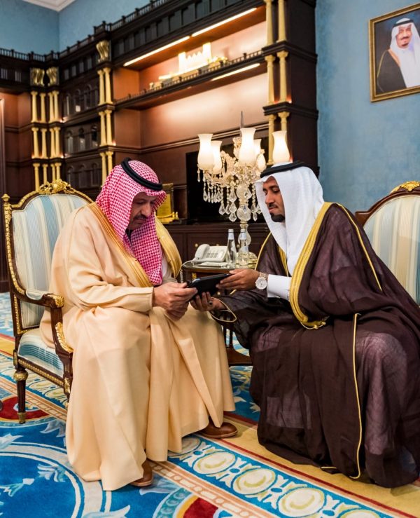 أمير الباحة يستقبل رئيس مجلس إدارة الغرفة التجارية بالمخواة