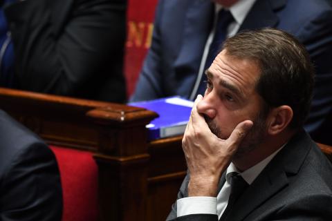 وزير الداخلية الفرنسي يعلن رفع مستوى التأهب الأمني في البلاد