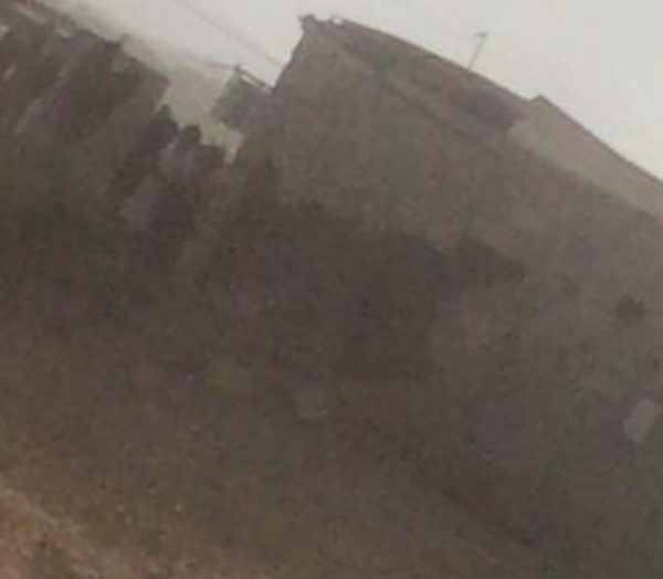 سقوط مقذوف عسكري حوثي على منزل في محافظة صامطة بجازان