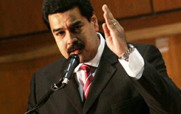 رئيس فنزويلا يأمر برفع حالة التأهب القصوى في البلاد